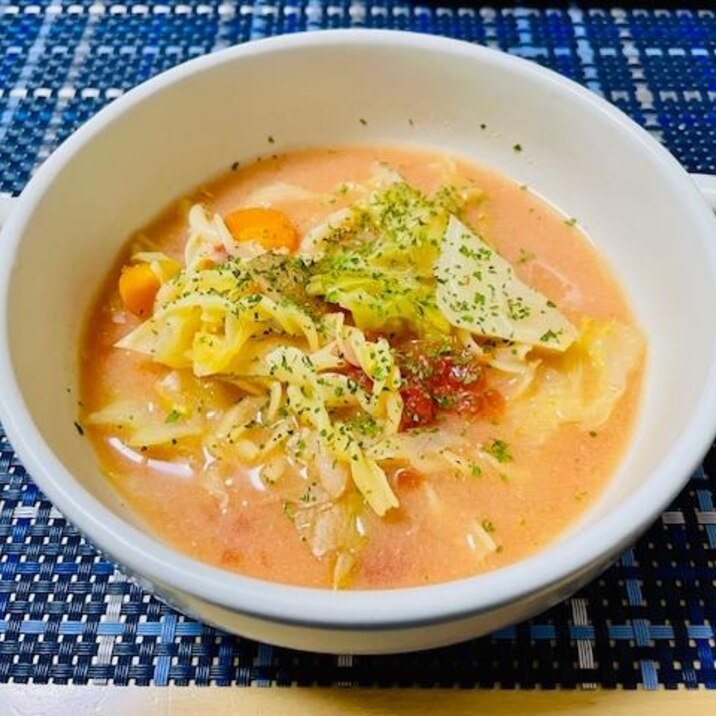 鍋だけの簡単調理！トマトクリームスープ